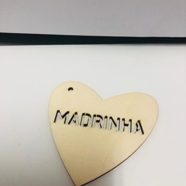 CORAÇÃO COM PALAVRA MADRINHA MDF